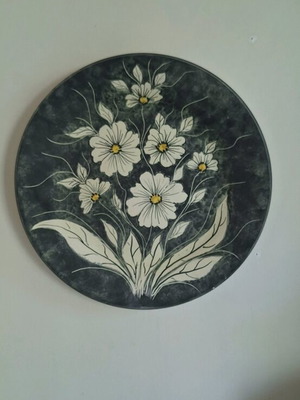 Handmade clay wall plate like new with painted flowers