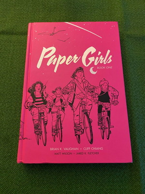 Paper Girls Deluxe Edition Vol. 1 σαν καινούργιο