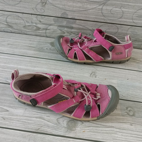 Keen pink sandals size 36