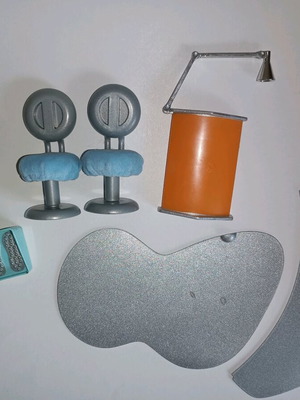 Bratz Stylin' Salon 'n' Spa used playset 2003