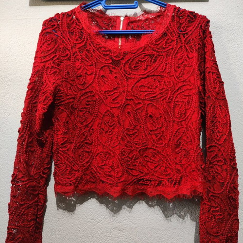 Zara women's crop top like new, red lace with zipper