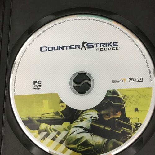Counter Strike Source used, PC fighting game in good condition