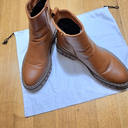Only Brown Tampa Boots Size 40 Used, Elastic Slightly Worn