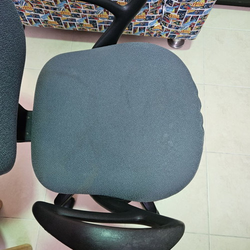 Office swivel chair used with wheels