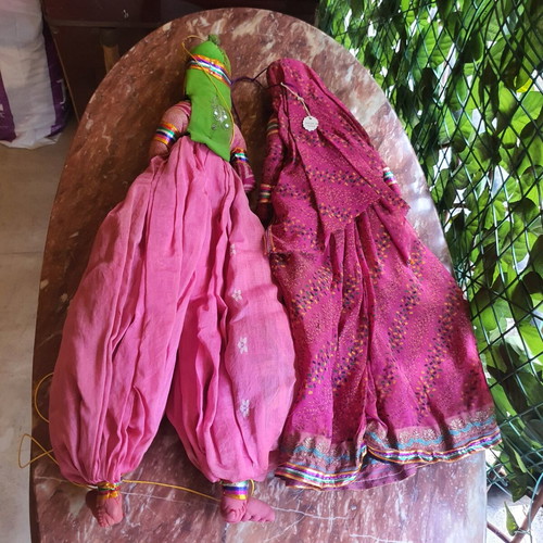 Indian couple dolls like new, 68cm man and 58cm woman