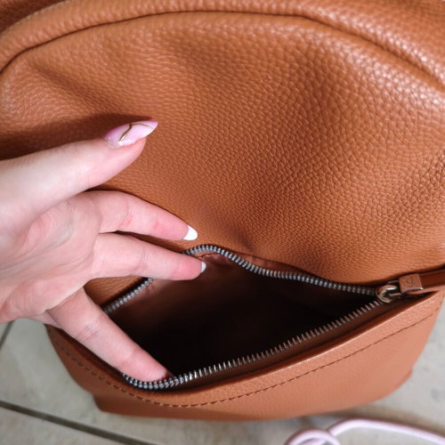 Backpack made of faux leather like new, tabba color