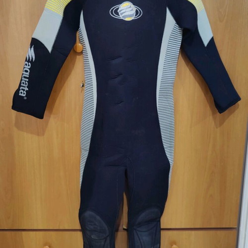 Aquata 5mm Large wetsuit used