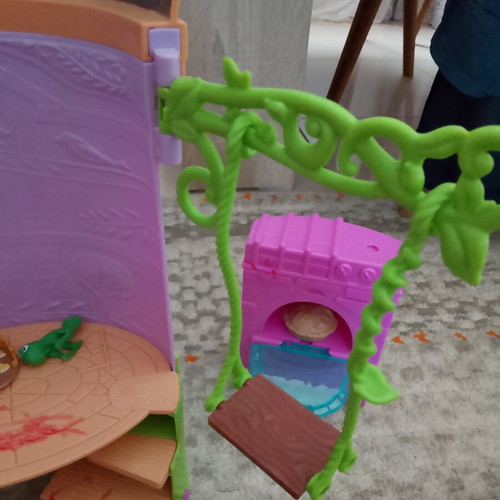 Rapunzel Tower Playset like new