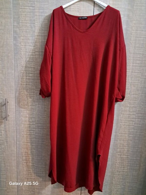 Μακρύ χυτό φόρεμα με 3/4 μανίκι New Collection καινούργιο, κόκκινο, L-XL