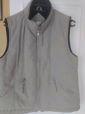 Sleeveless vest like new for boys 11-12 years, size 12