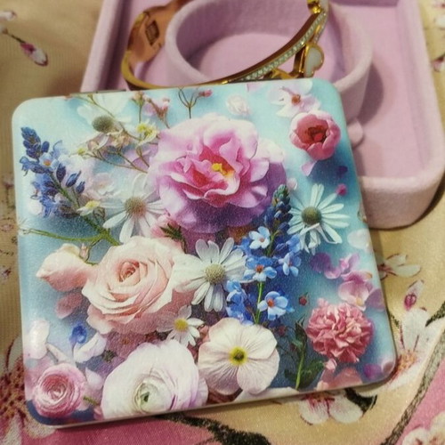 Square bag mirror new with magnifying glass