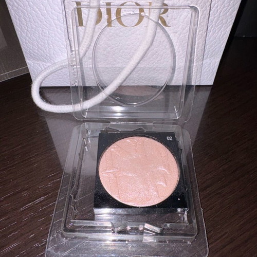 Dior highlighter shade 02 new