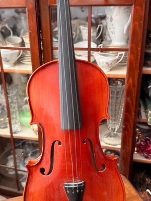 Authentic violin used, handmade look, 58cm