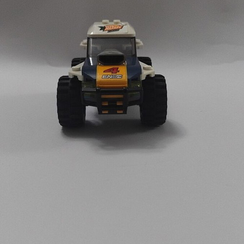 Lego 60218 set like new with assembly book, missing scorpion