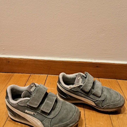 Puma kids athletic shoes used, size 28, gray