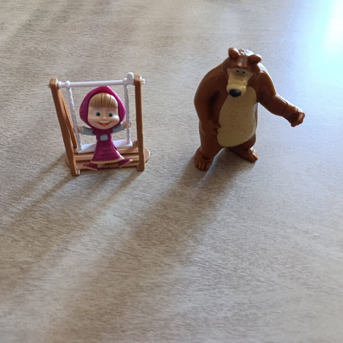 Masha and the Bear large figures used
