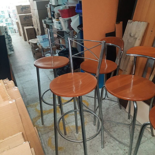 Tables + stools
