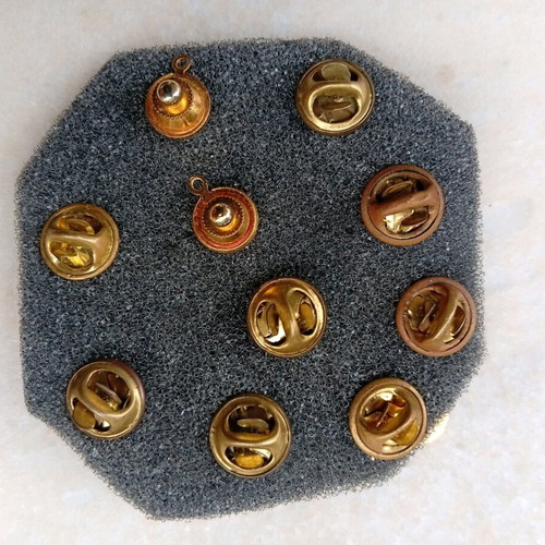 Vintage pins like new, set of 10, multicolored