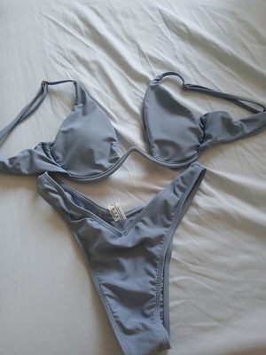 Shein bikini set size S new, sky blue with underwire top