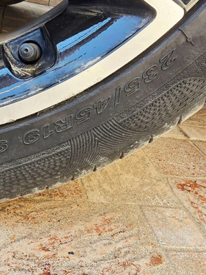 4 Nexen 235/45R19 99V XL tires dot 2023