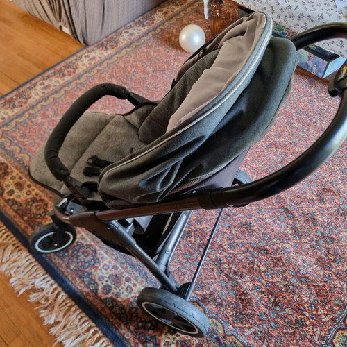 Hauck 3-in-1 stroller system like new, gray-black