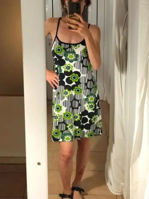 Summer floral casual dress like new, size M/L, black and green