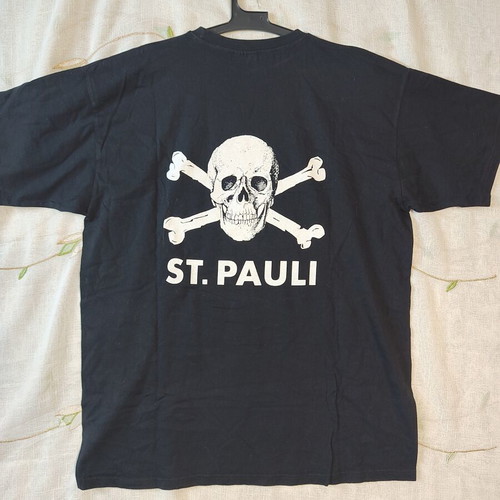 FC St. Pauli men's black T-shirt with skull and crossbones, XL, B&C Exact 190