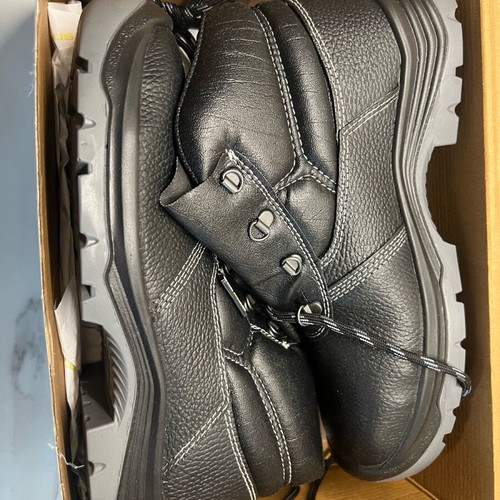 Delta safety shoe new
