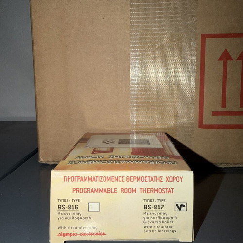 Programmable room thermostat set of 2 new