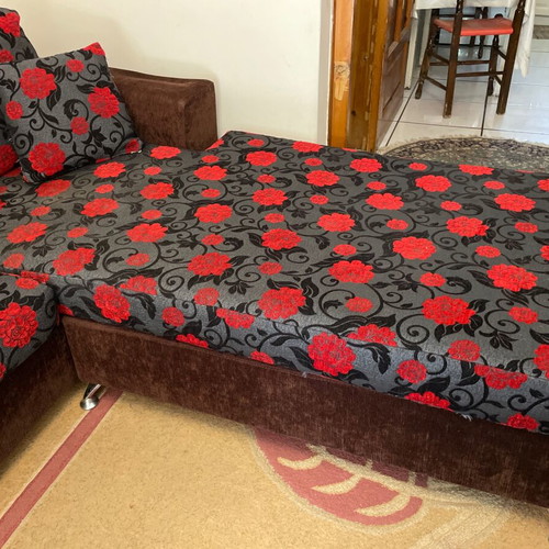 Three-seater corner sofa like new, slightly used