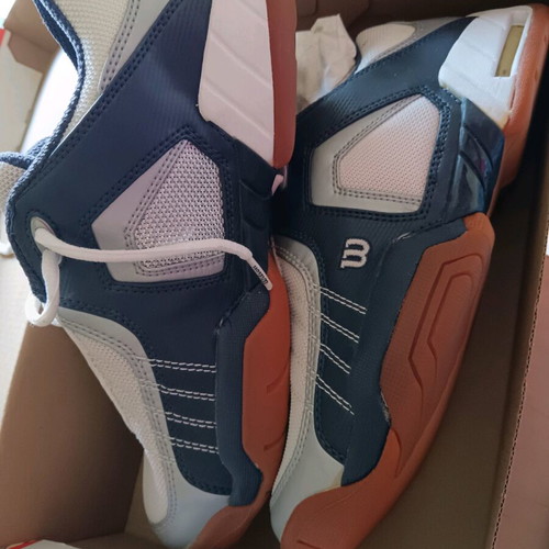 Wilson badminton athletic shoes size 41 new old stock