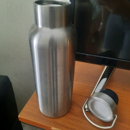 Thermos with minimal design like new