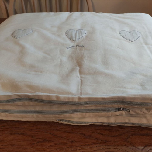 Baby crib set with mosquito net and bumper in soft blue