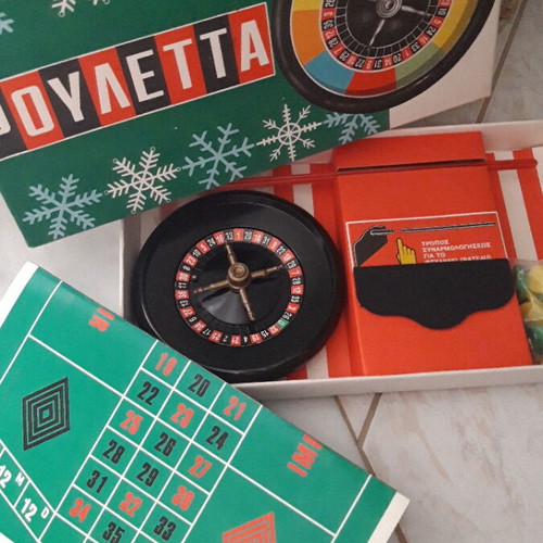 Roulette board game collectible, like new, from Chlorine Klinex