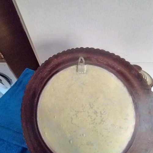 Traditional handmade decoration set like new, metal plate 25 cm and ceramic box