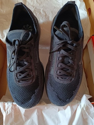 Nike Free 2025 women's sneakers new, size 40, black