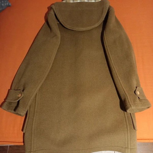 Original Montgomery coat new, camel color, size L
