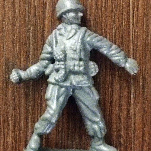Plastic soldier figures scale 1:32 pack of 22 like new