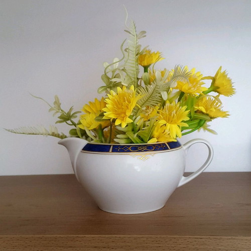 Thun porcelain jug like new, vintage