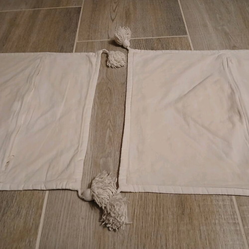 Vintage beige pillowcases used, set of 2, 40 cm with tassels