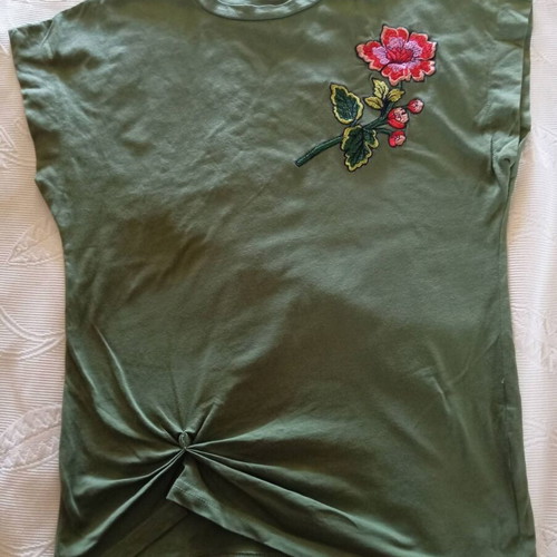 Zara Khaki T-shirt with Embroidered Flower and Knot, Like New, Size S