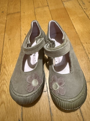 Samaras Junior Ballerina Slippers size 26 new, gray and beige