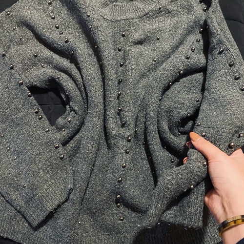 Stradivarius oversized sweater with embroidered silver pearls like new, gray