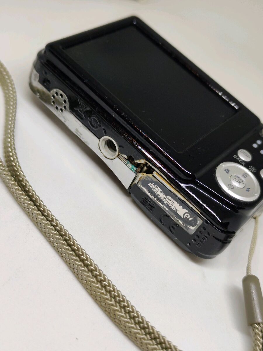 Fujifilm FinePix AV100 digital camera… - € 6,00 - Vendora.cy