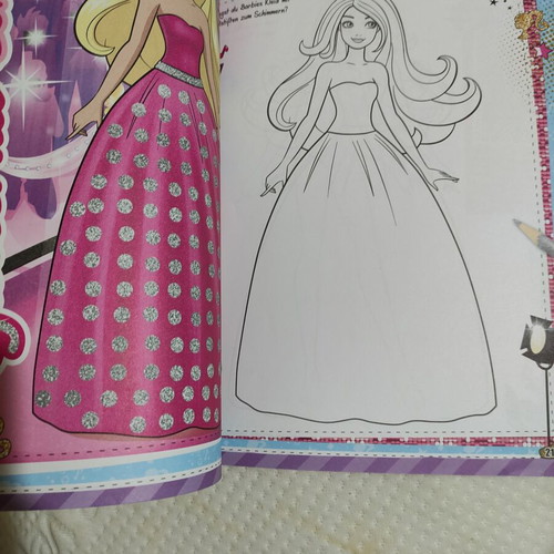 Barbie magazine with patterns in German