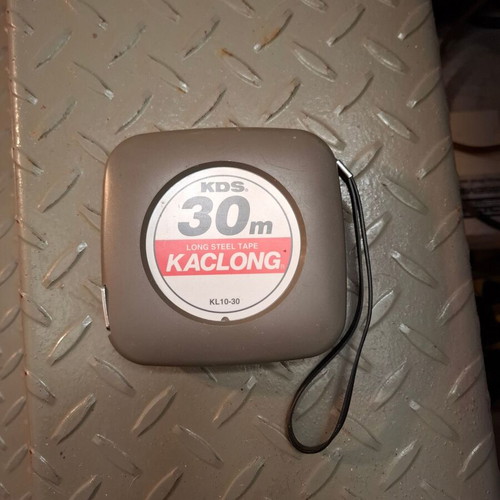 Measuring tape like new, 30 m length