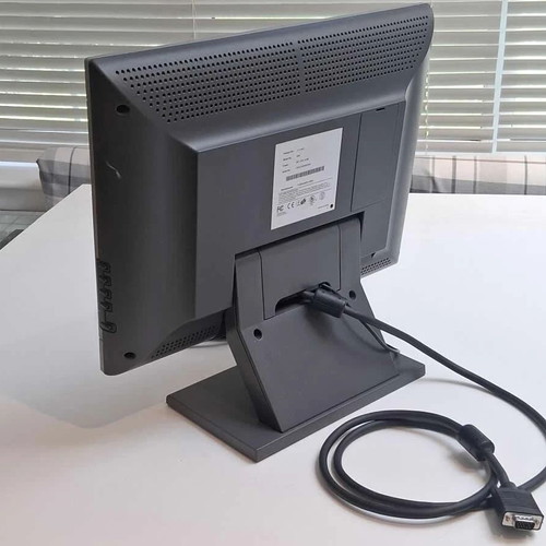 Proview EM-150 TFT 568 15 Inch LCD Monitor like new with speakers