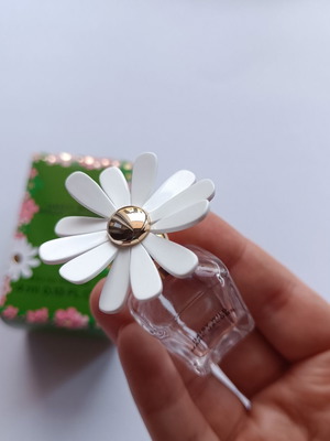 Marc Jacobs Daisy Wild Eau de Parfum Mini Bottle used, empty with original box