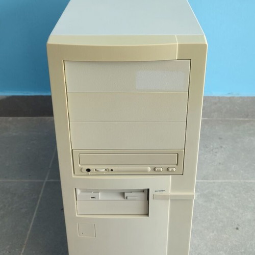AMD K6-III Retro PC with ASUS P5A motherboard