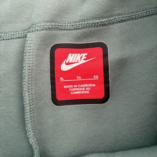 Nike Tech Fleece Men Shorts XL used, green